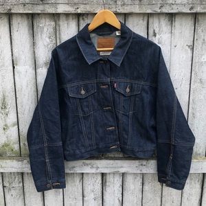 Levi’s cropped denim jacket